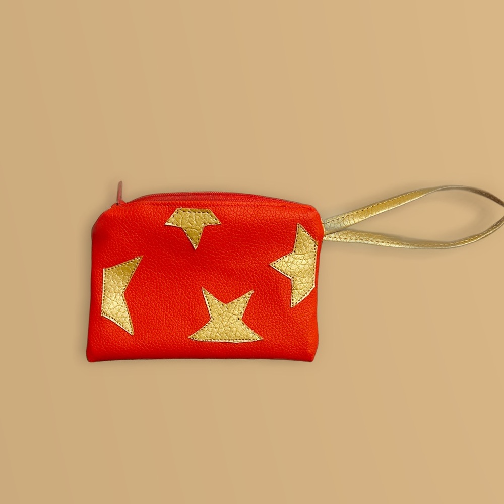 ⭐️SPECIAL EDITION Football inspired 🔴🏆🏈 Zipper Wallet! Featuring Faux Leather